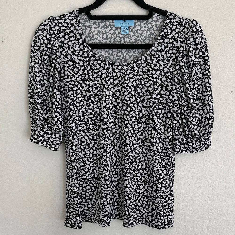 CeCe black & white top